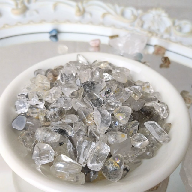 《閃靈鑽碎石》5-9mm/100g｜高頻淨化 ✦ 靈光啟動 ✦ 意識提升