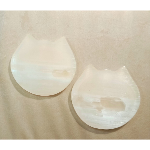 福利品 【療癒之石-貓咪造型透石膏盤】寬8-11cm 最簡單的淨化消磁方式 光的傳送管道/可幫礦石水晶、個人氣場調頻充能 靜坐冥想