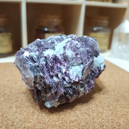 珍稀片狀紫雲母原礦6.5x4.5公分_諧和、寧靜、消融的療癒之石
