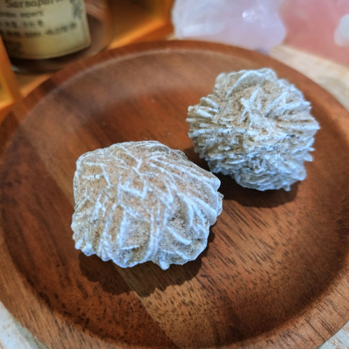奇石【沙漠的禮物｜沙漠玫瑰 Desert Rose】太陽神經叢輪&地球之星脈輪。守護心靈的顯化石 (不挑款)