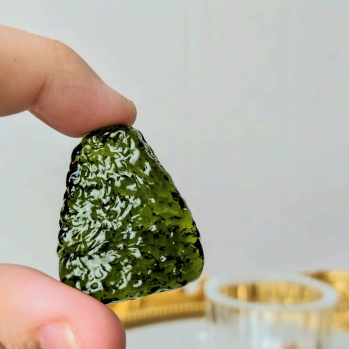 捷克隕石 Moldavite｜靈魂轉化的星際之石_很適合冥想、手握、項鍊吊墜