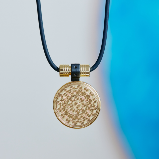 Aqive氣機科技【氣定】Qi Calm 撓場科技 X 能量圖騰 氣機科技、覺之最新合作產品 撓場項鍊 墜飾