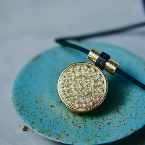 Aqive氣機科技【氣定】Qi Calm 撓場科技 X 能量圖騰 氣機科技、覺之最新合作產品 撓場項鍊 墜飾